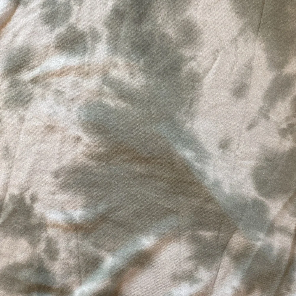 Cupio Gray and White Boxy Short Sleeve Tee/ Size 2X - Picture 4 of 5